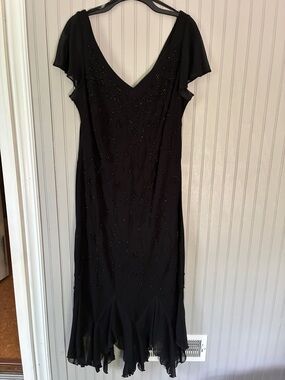 Elegant Black V-Neck Beaded Evening Dress. Size 18W